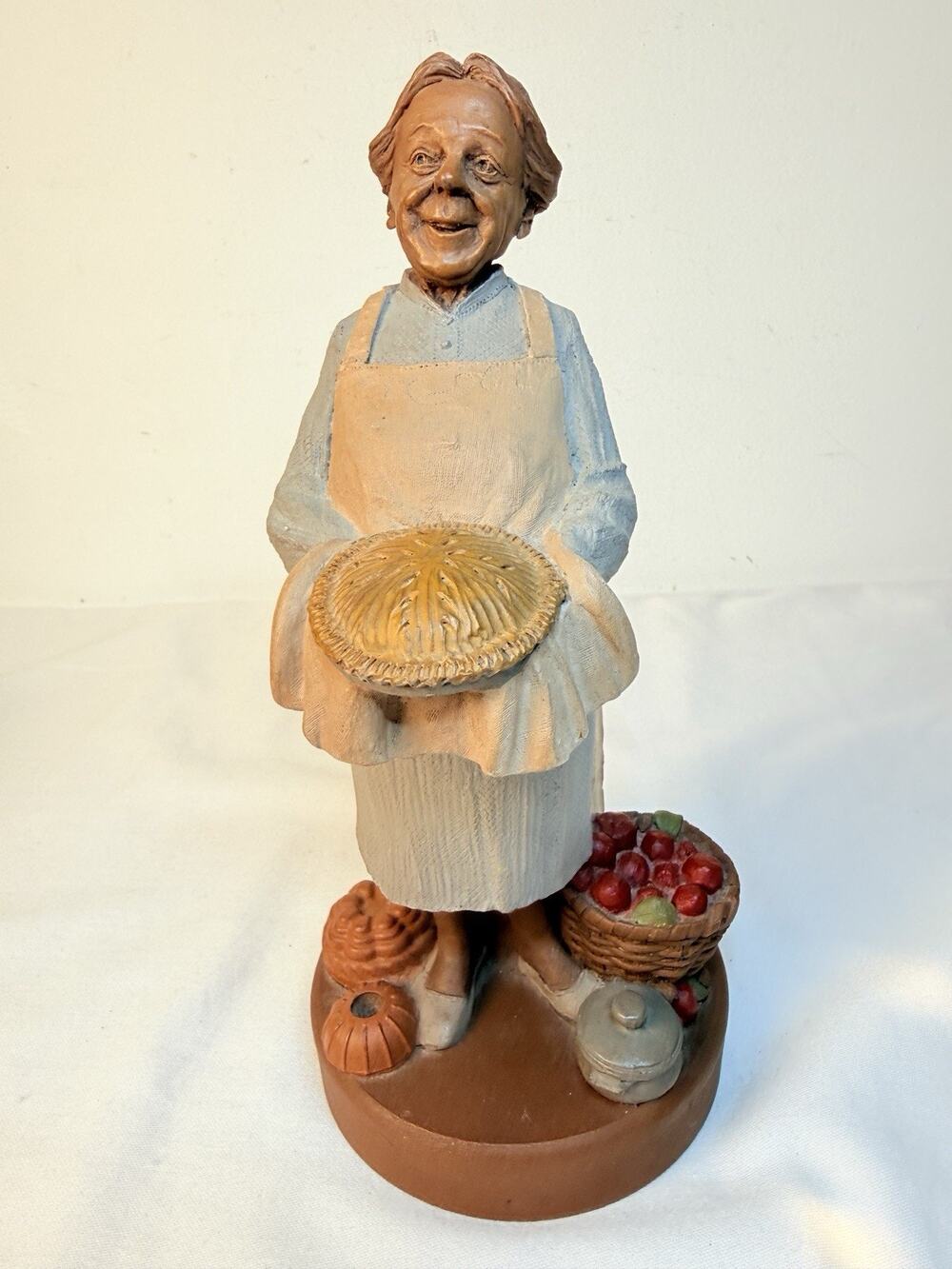 Tom Clark Gnome Maggie Pie Maker Retired Cairn Studio 1990